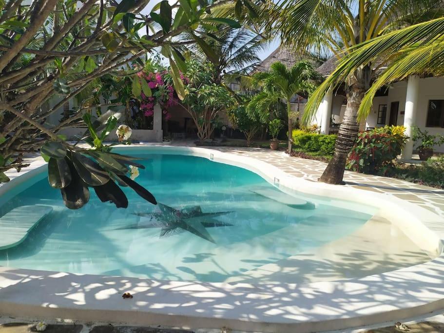 Twiga House Resort Piscina ☆☆☆☆☆ Pearl Beach 와타무 외부 사진